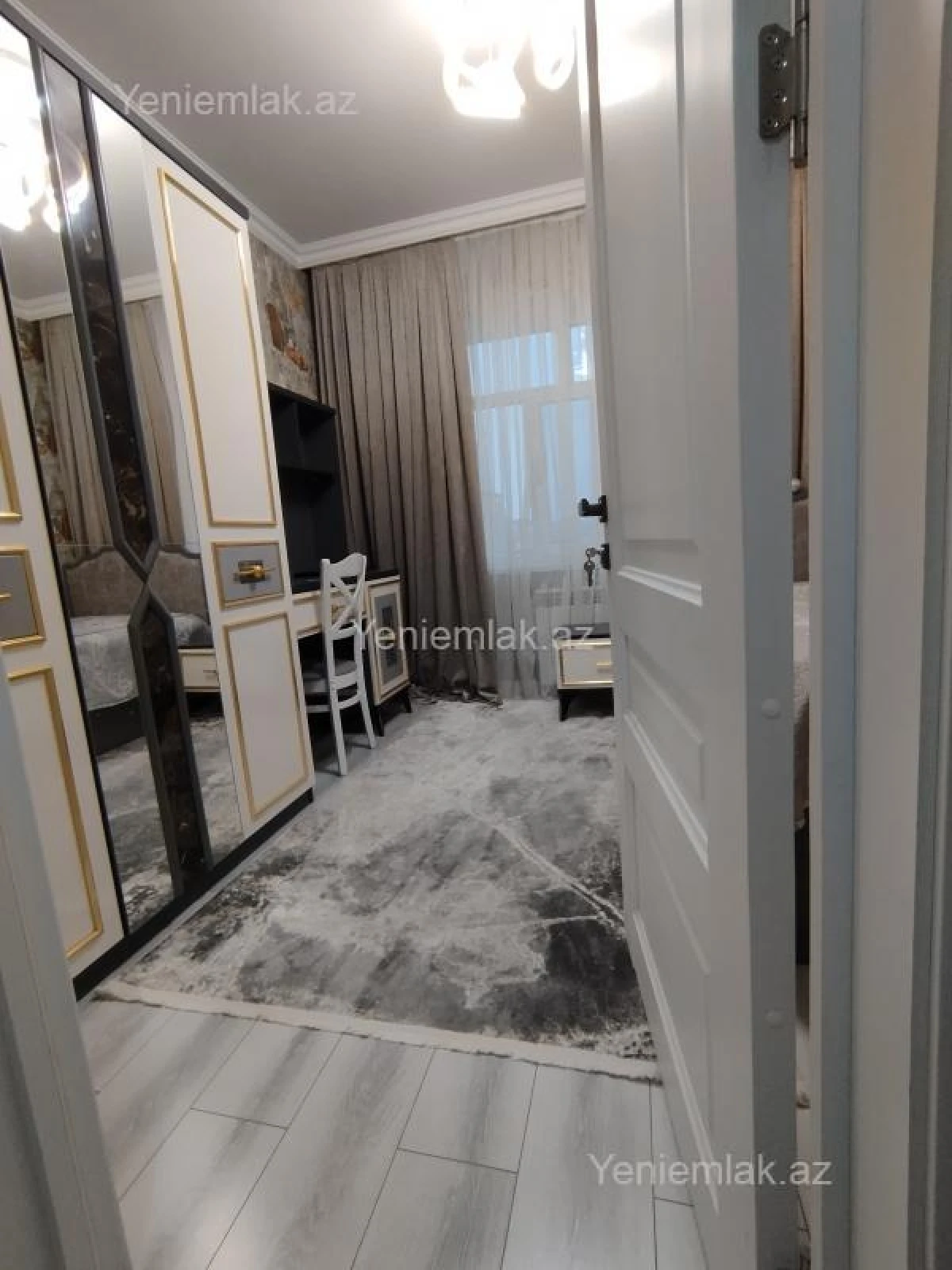 Satılır 4 otaqlı köhnə tikili 85 m²