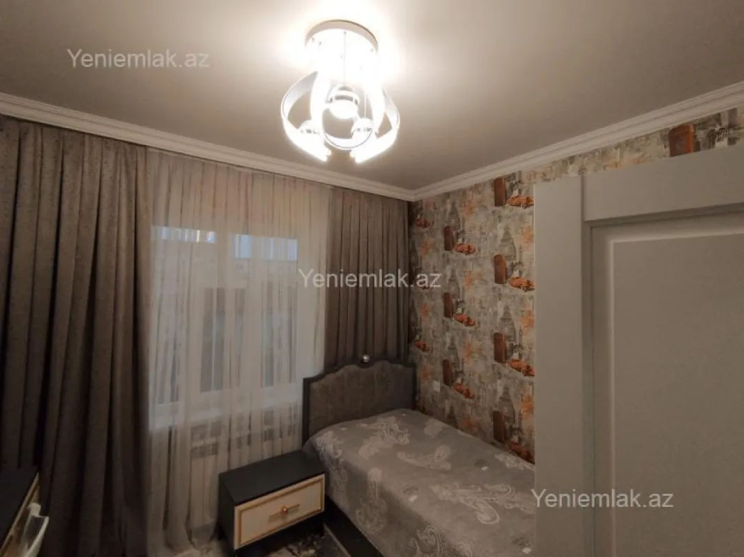 Satılır 4 otaqlı köhnə tikili 85 m²