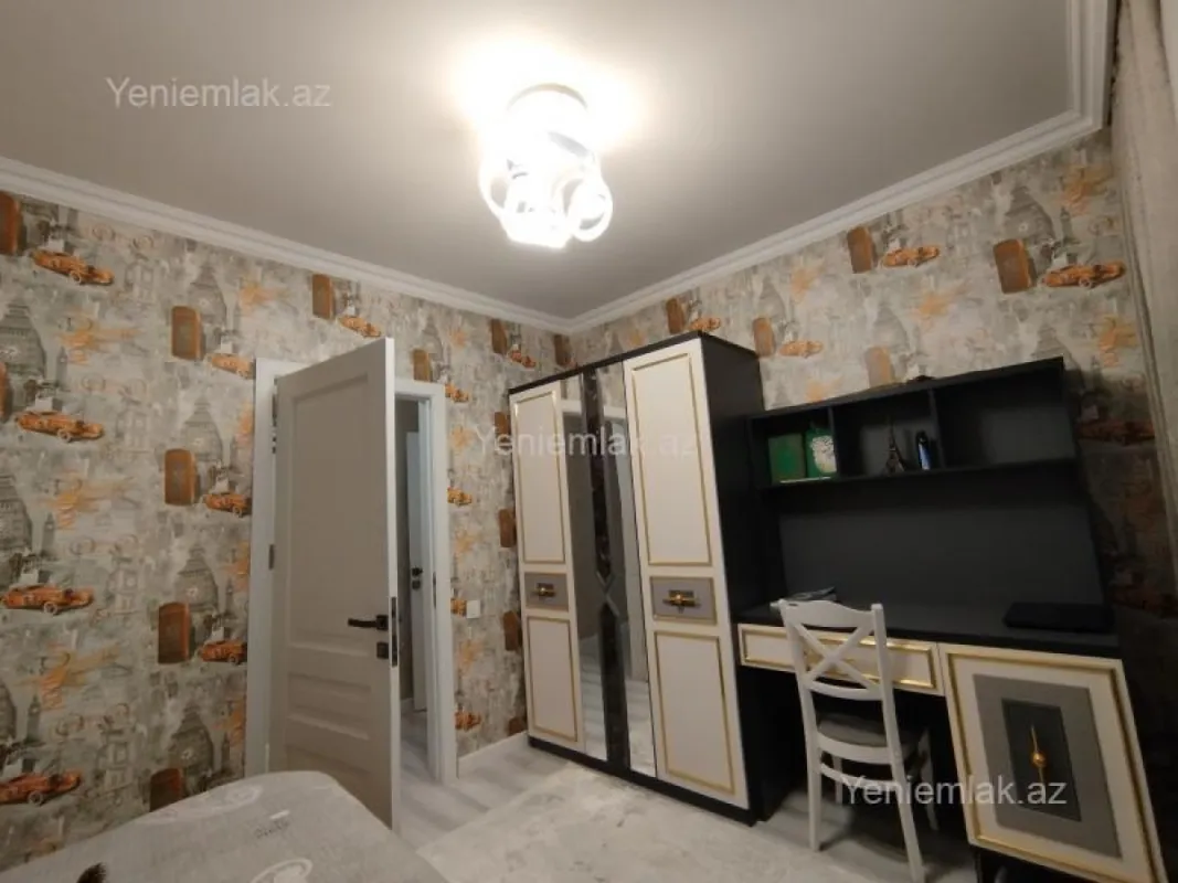 Satılır 4 otaqlı köhnə tikili 85 m²
