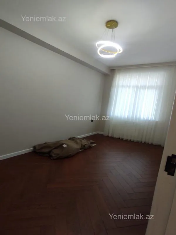 Satılır 2 otaqlı yeni tikili 60 m²
