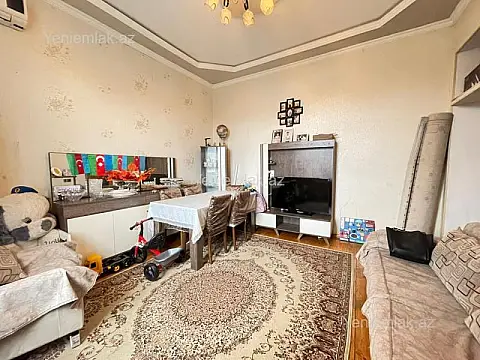 Satılır 3 otaqlı köhnə tikili 110 m²