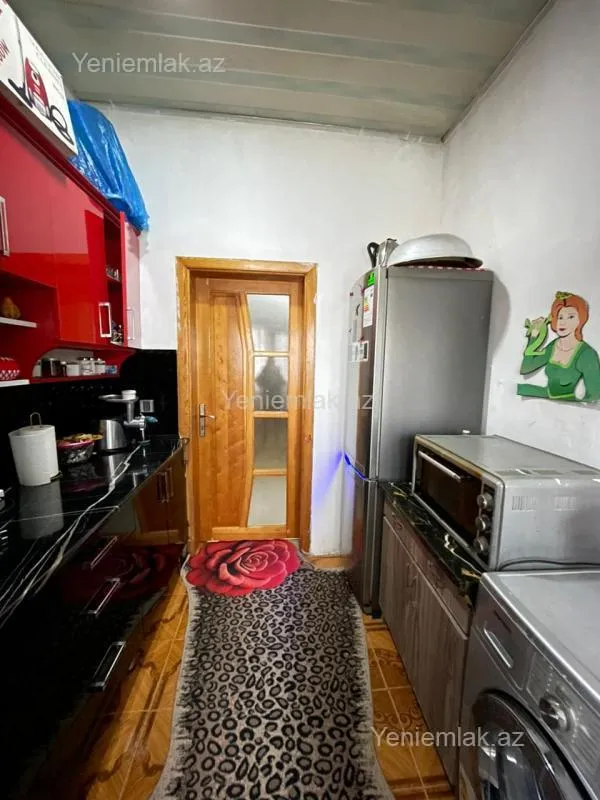 Satılır 3 otaqlı köhnə tikili 110 m²