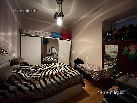 Satılır 3 otaqlı köhnə tikili 110 m²