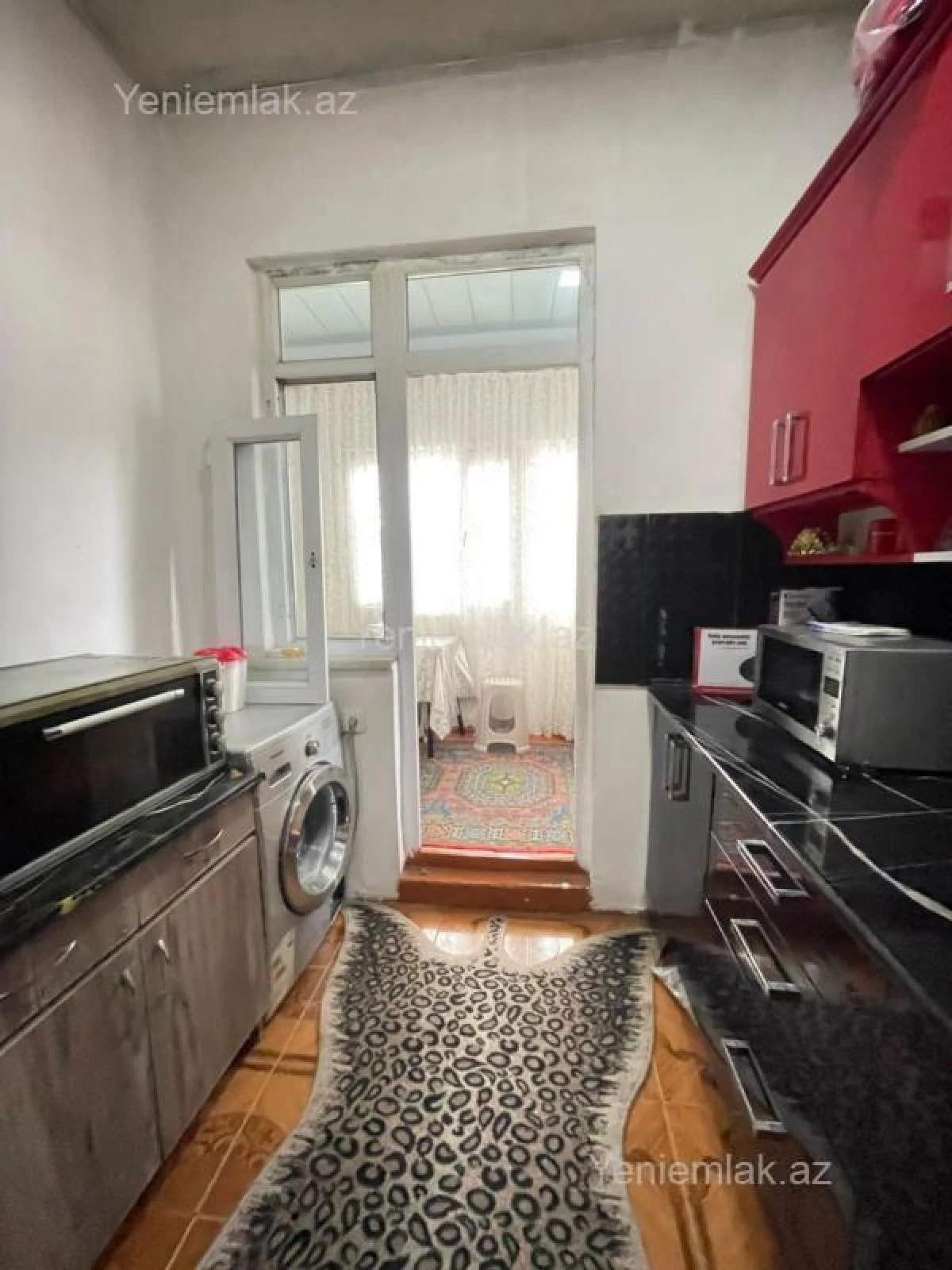 Satılır 3 otaqlı köhnə tikili 110 m²