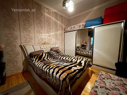 Satılır 3 otaqlı köhnə tikili 110 m²