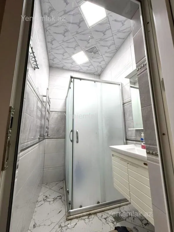 Satılır 2 otaqlı yeni tikili 75 m²