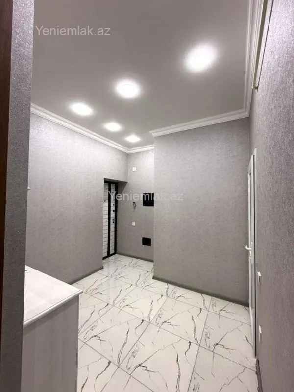 Satılır 2 otaqlı yeni tikili 75 m²