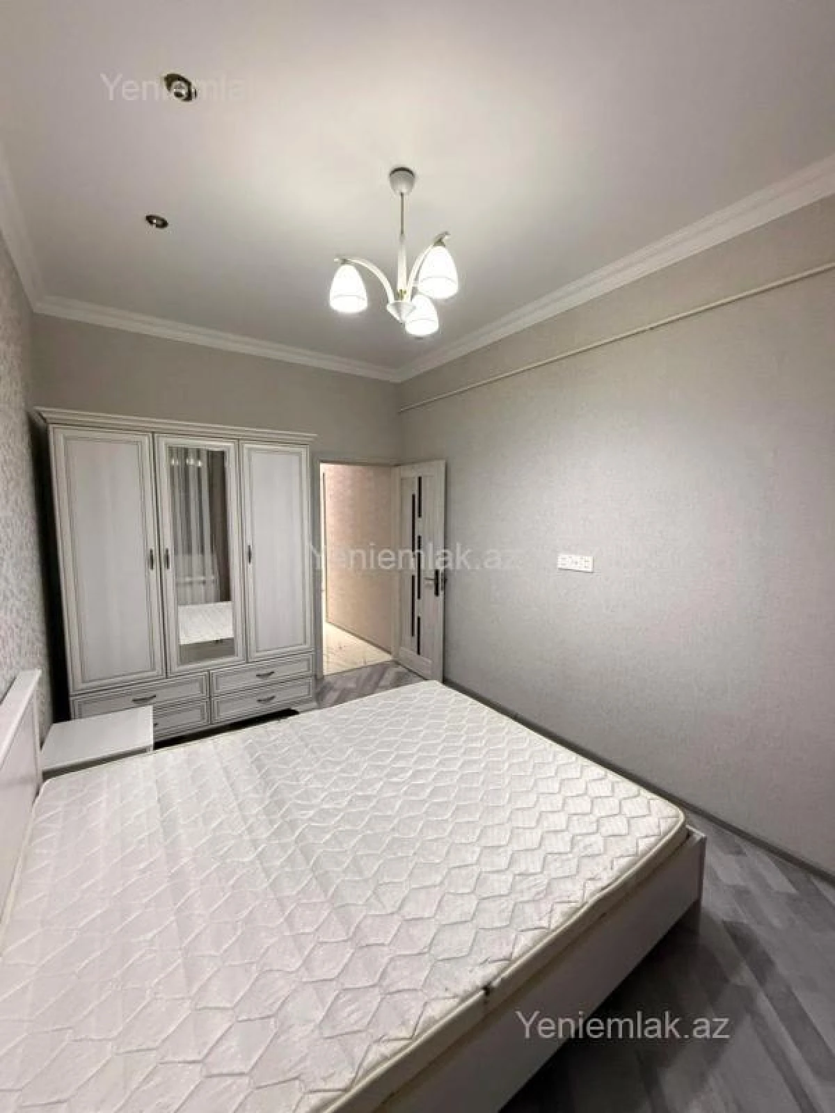 Satılır 2 otaqlı yeni tikili 75 m²