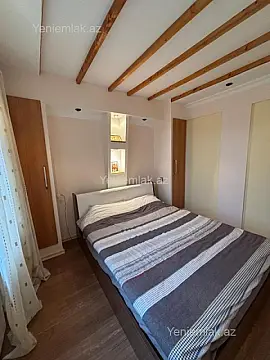 Satılır 4 otaqlı köhnə tikili 110 m²