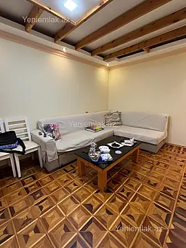 Satılır 4 otaqlı köhnə tikili 110 m²