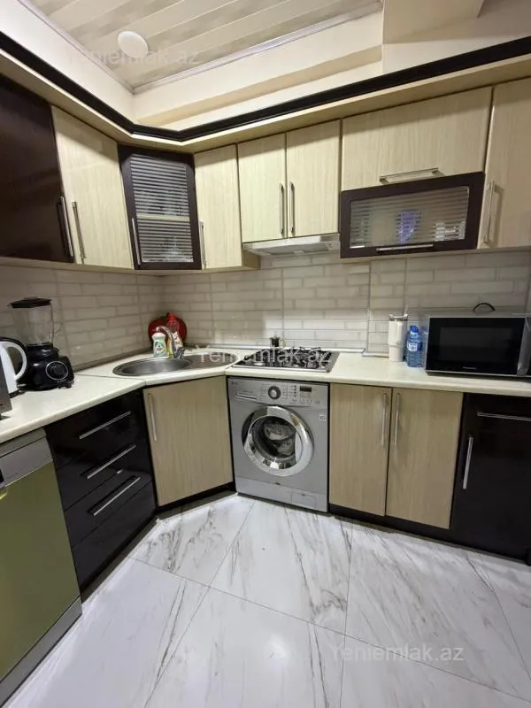 Satılır 3 otaqlı yeni tikili 90 m²