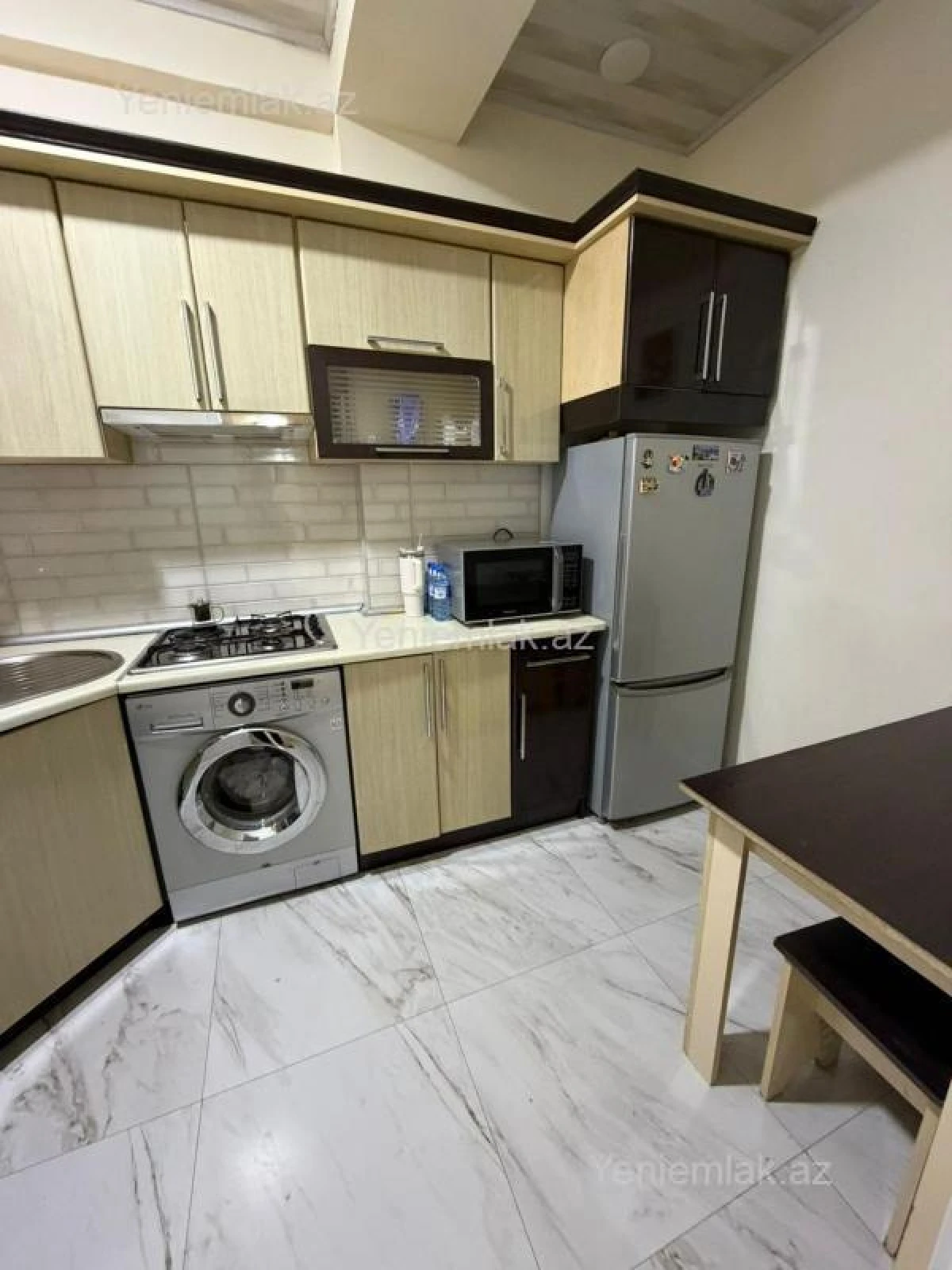Satılır 3 otaqlı yeni tikili 90 m²