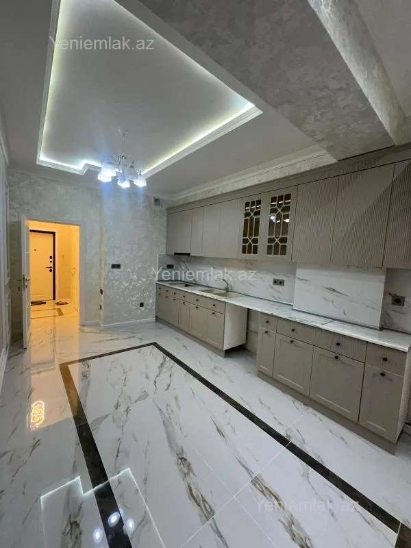 Satılır 3 otaqlı yeni tikili 108 m²