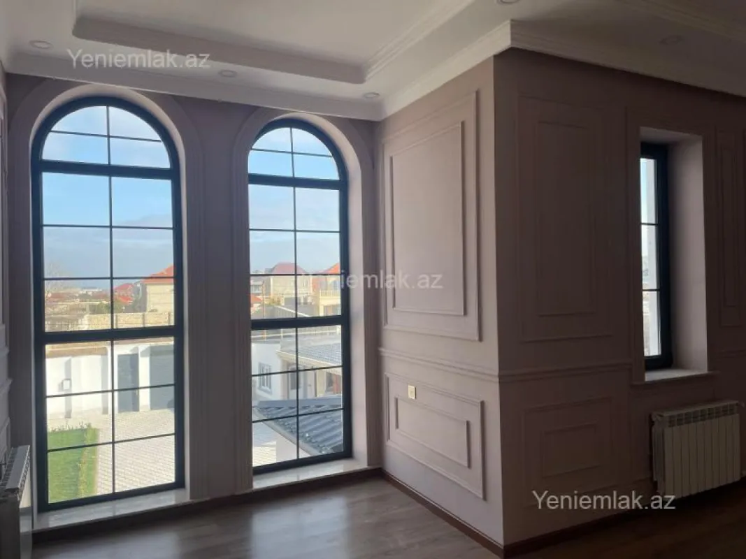 Satılır 7 otaqlı həyət evi 236 m²