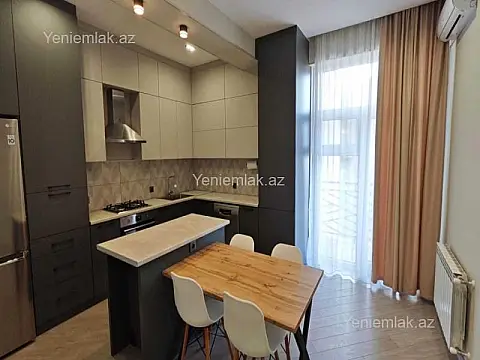 Satılır 4 otaqlı yeni tikili 135 m²