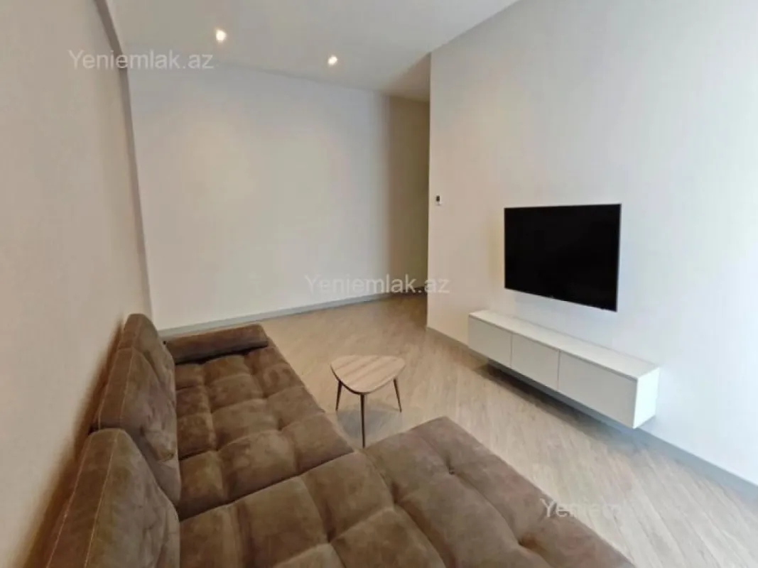 Satılır 4 otaqlı yeni tikili 135 m²