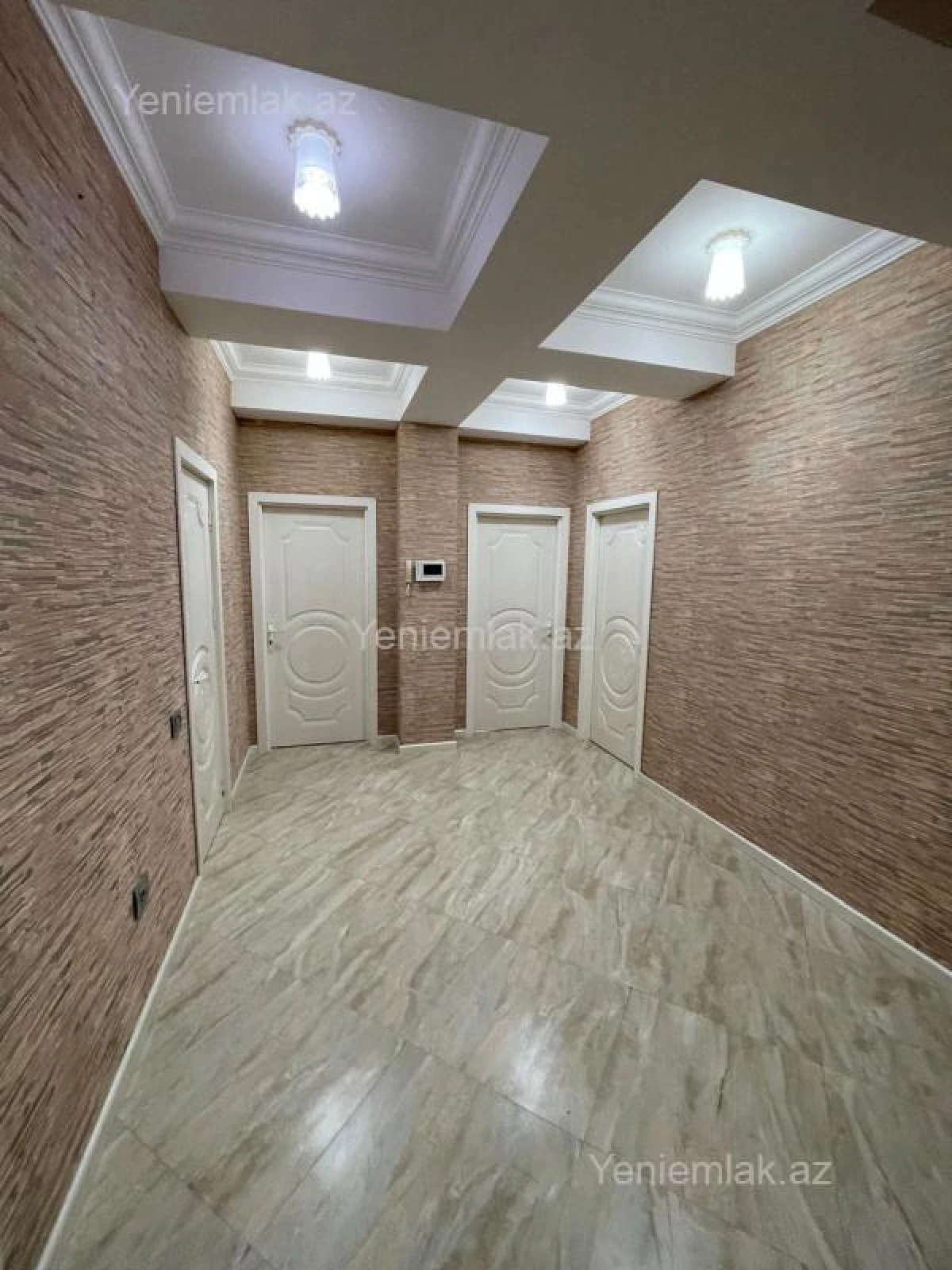 Satılır 3 otaqlı yeni tikili 98 m²