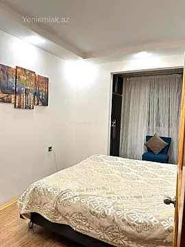 Satılır 4 otaqlı köhnə tikili 115 m²