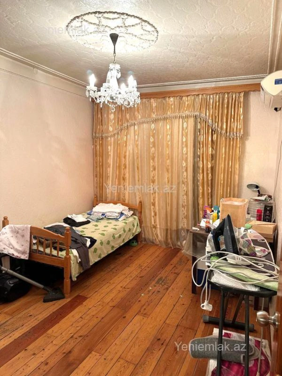 Satılır 4 otaqlı köhnə tikili 115 m²