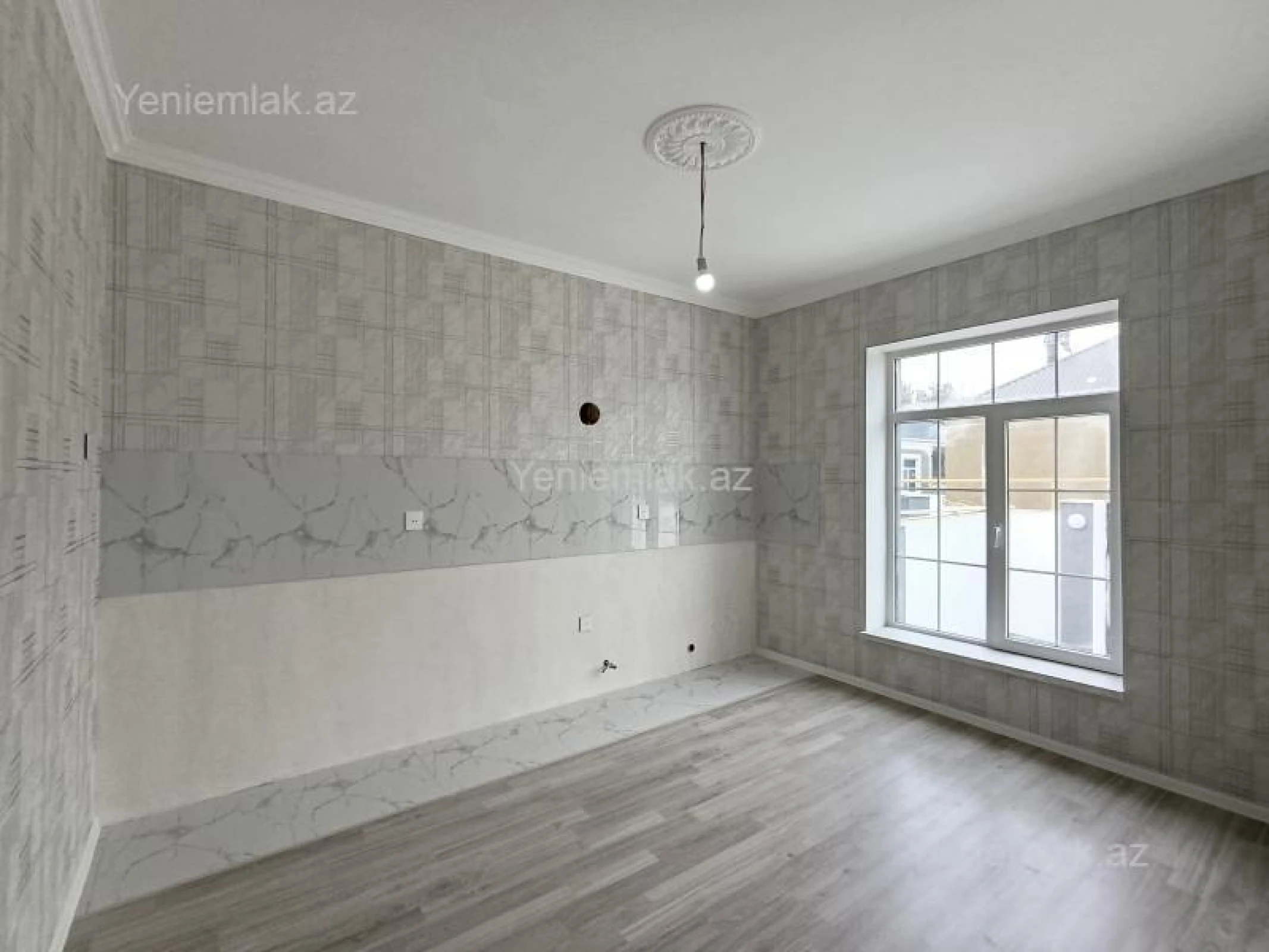 Satılır 4 otaqlı həyət evi 115 m²