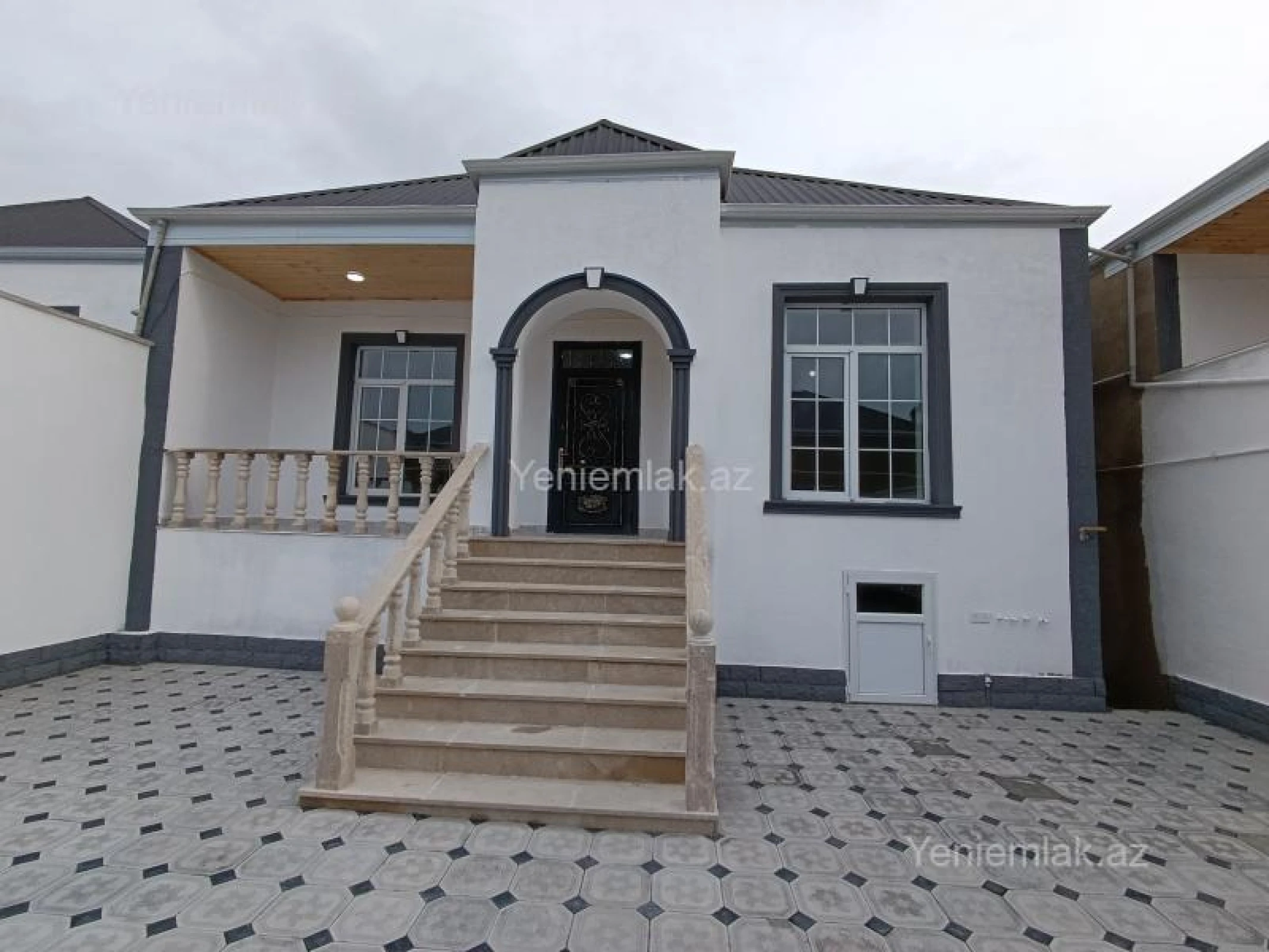 Satılır 4 otaqlı həyət evi 115 m²