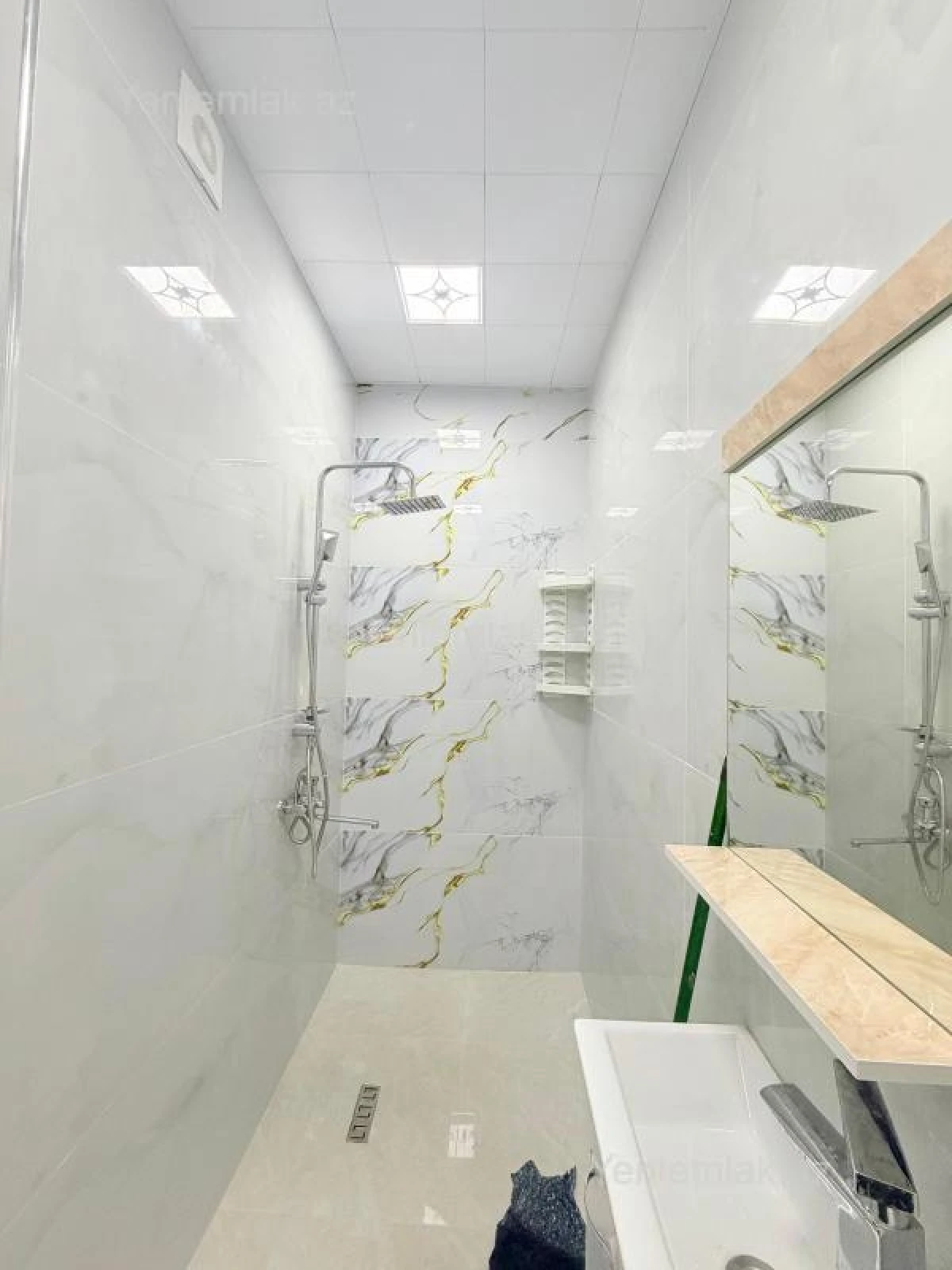 Satılır 3 otaqlı yeni tikili 95 m²