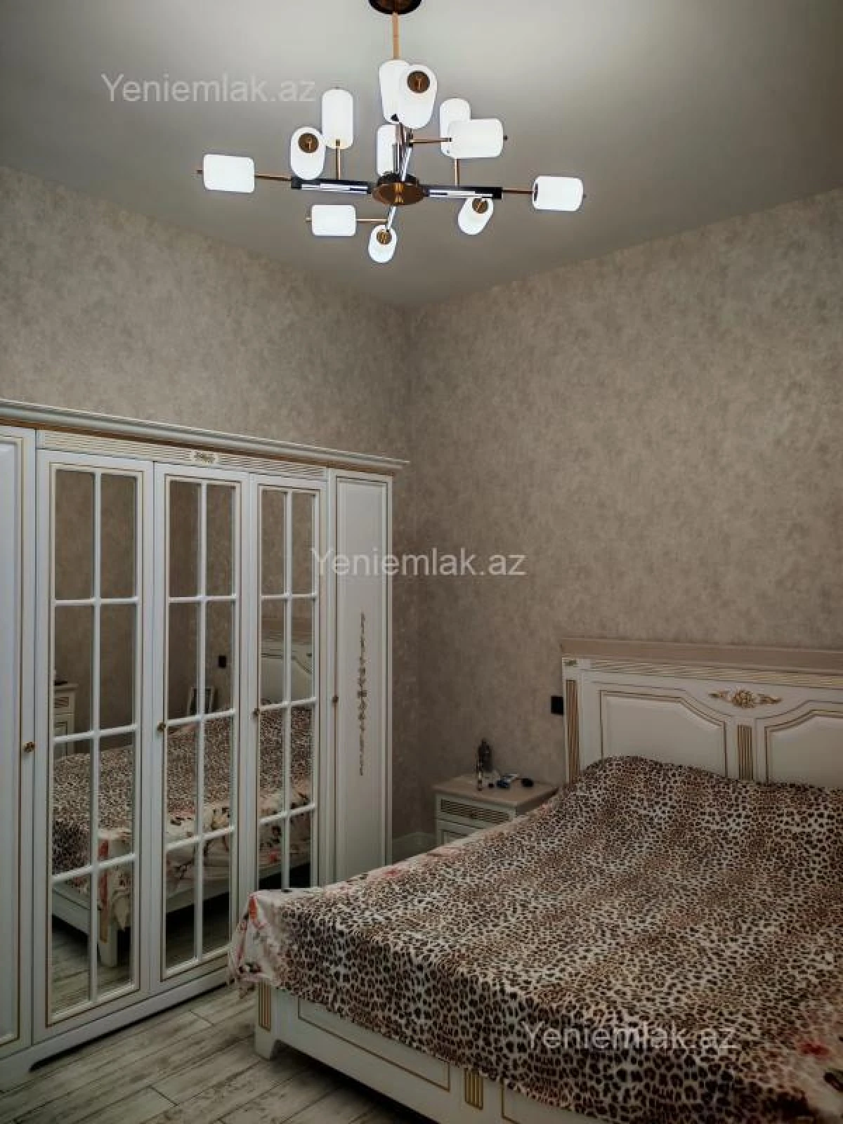 Satılır 4 otaqlı həyət evi 160 m²