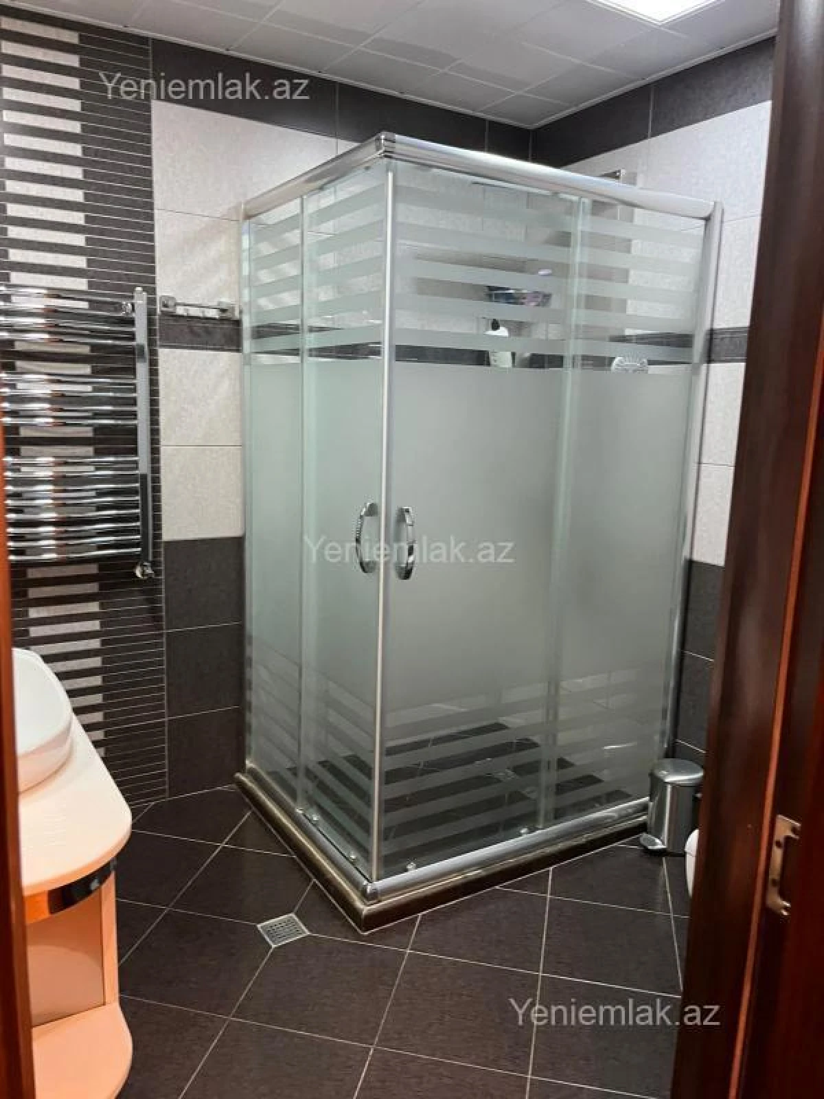 Satılır 3 otaqlı yeni tikili 115 m²