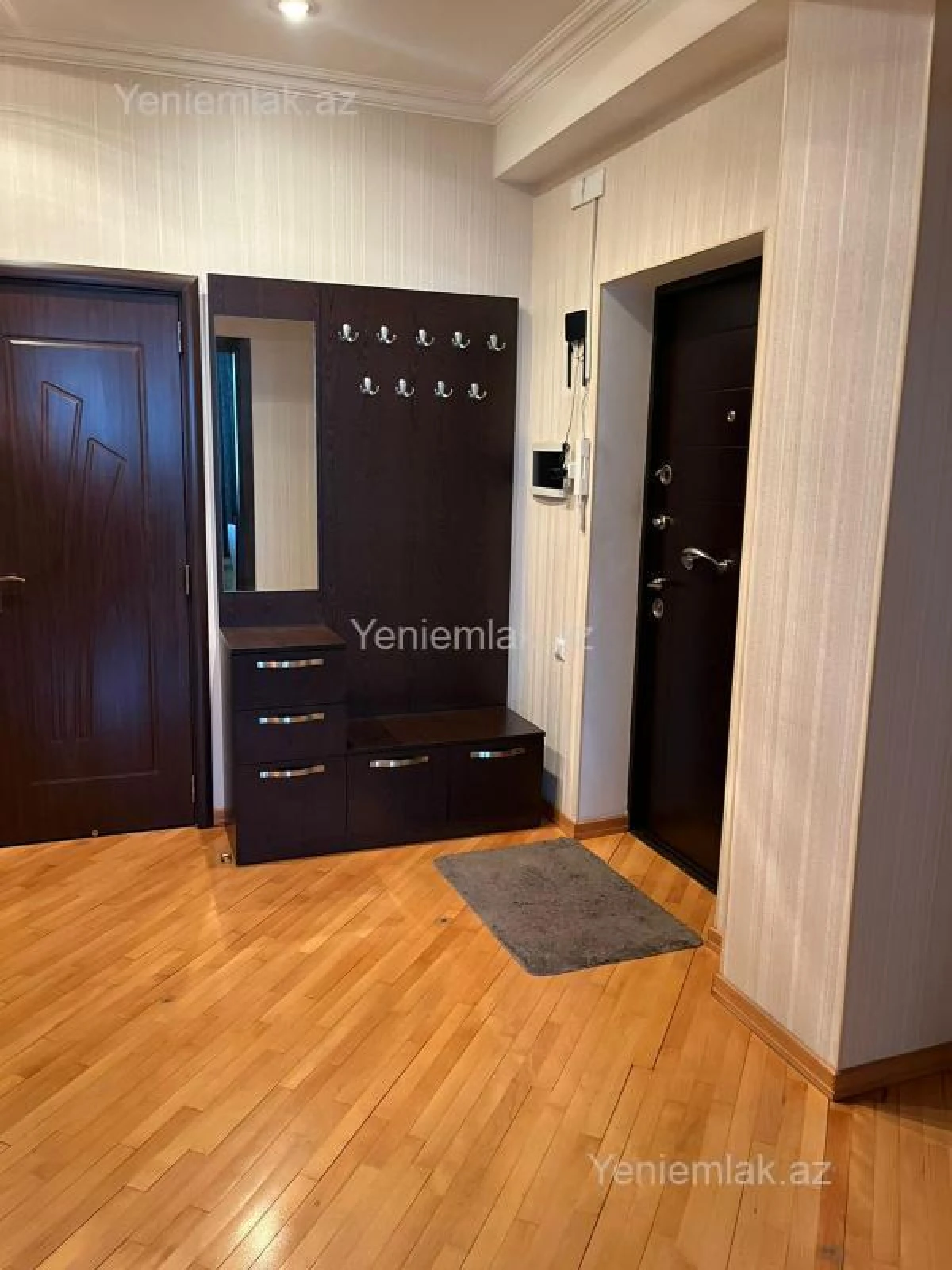 Satılır 3 otaqlı yeni tikili 115 m²