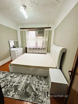 Satılır 3 otaqlı köhnə tikili 70 m²