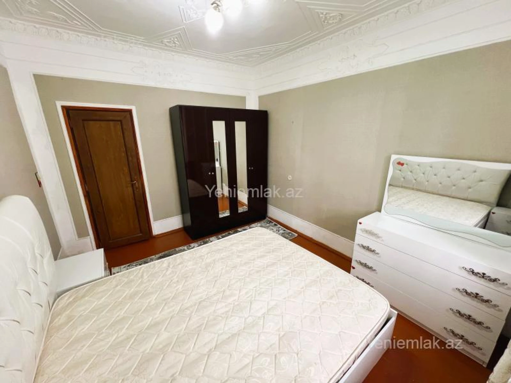 Satılır 3 otaqlı köhnə tikili 70 m²