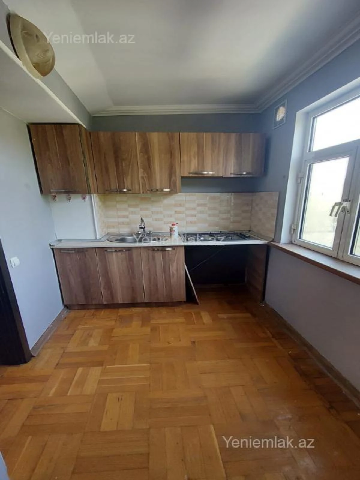 Satılır 2 otaqlı köhnə tikili 33 m²