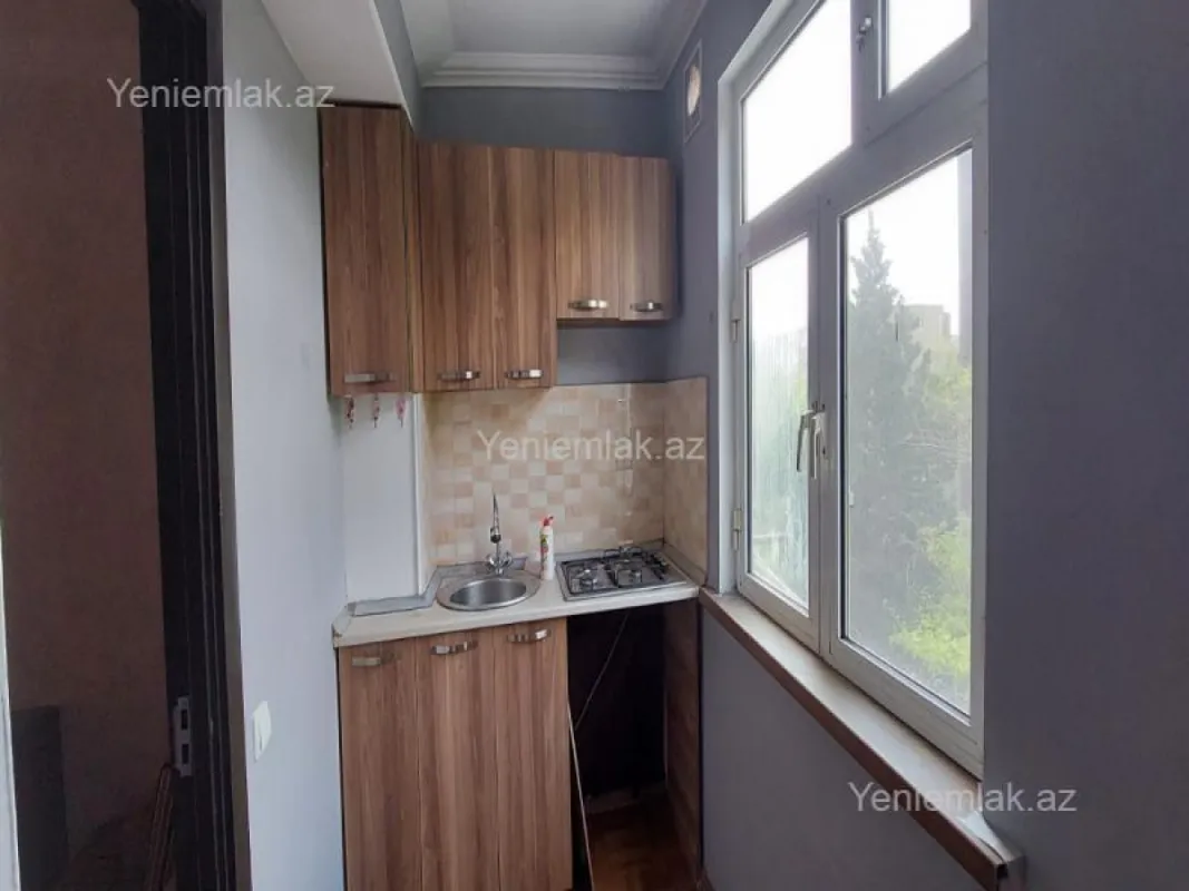 Satılır 2 otaqlı köhnə tikili 33 m²