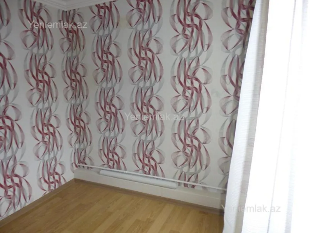 Satılır 2 otaqlı köhnə tikili 33 m²