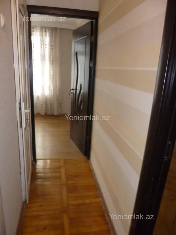 Satılır 2 otaqlı köhnə tikili 33 m²