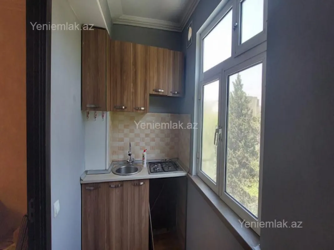 Satılır 2 otaqlı köhnə tikili 33 m²