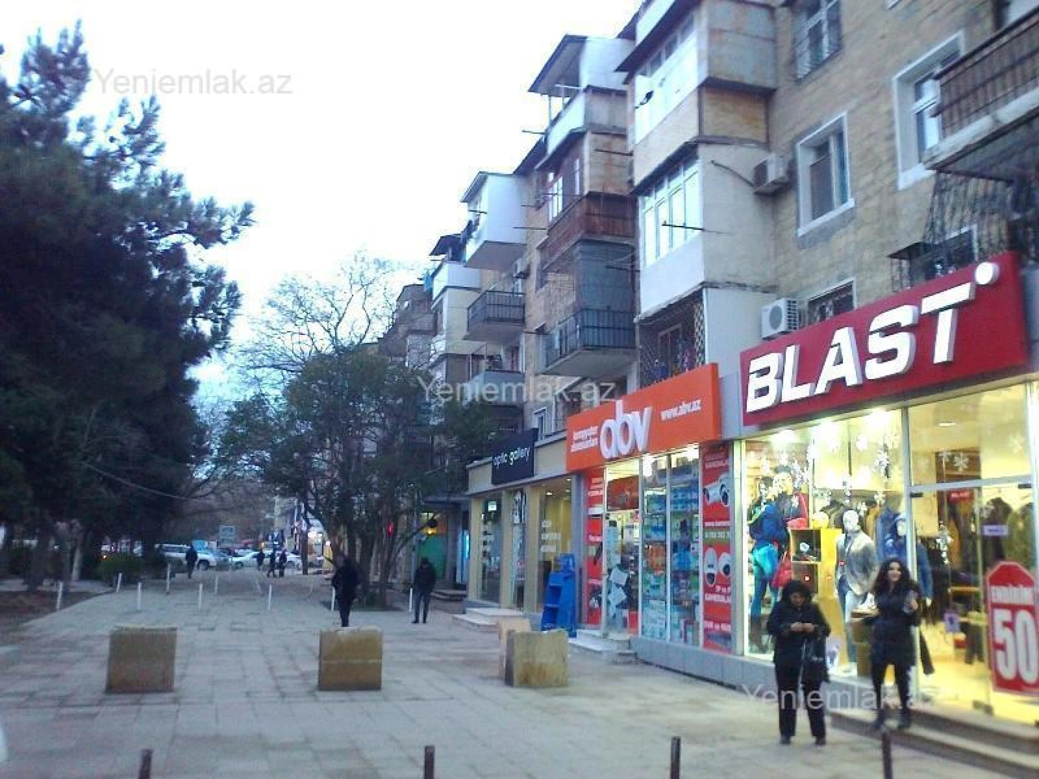 Satılır 2 otaqlı köhnə tikili 33 m²