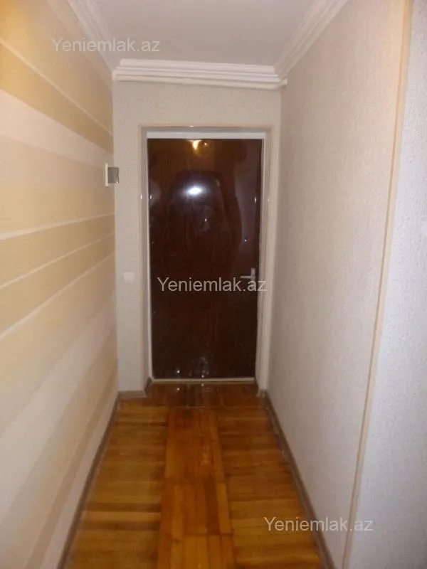 Satılır 2 otaqlı köhnə tikili 33 m²