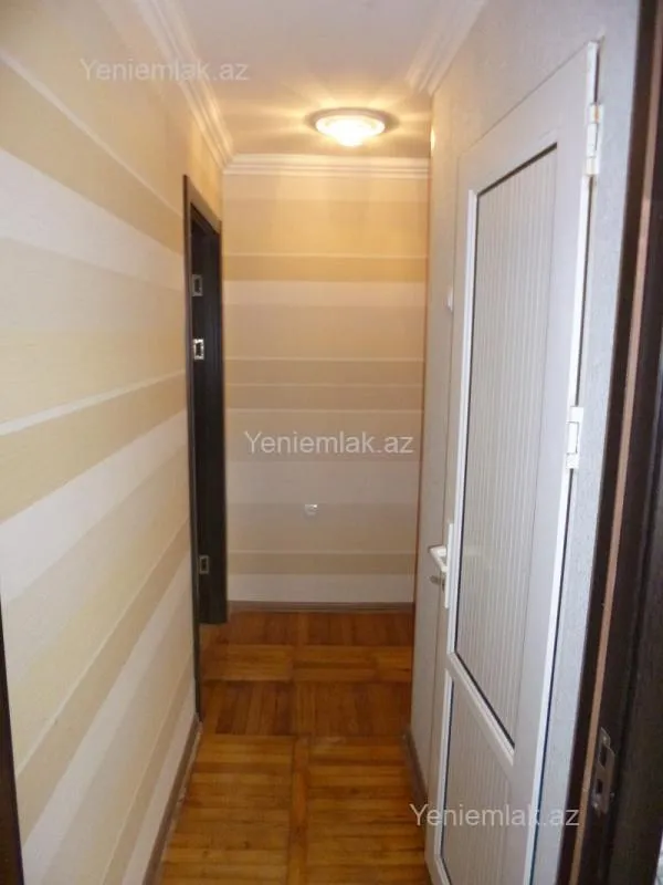 Satılır 2 otaqlı köhnə tikili 33 m²