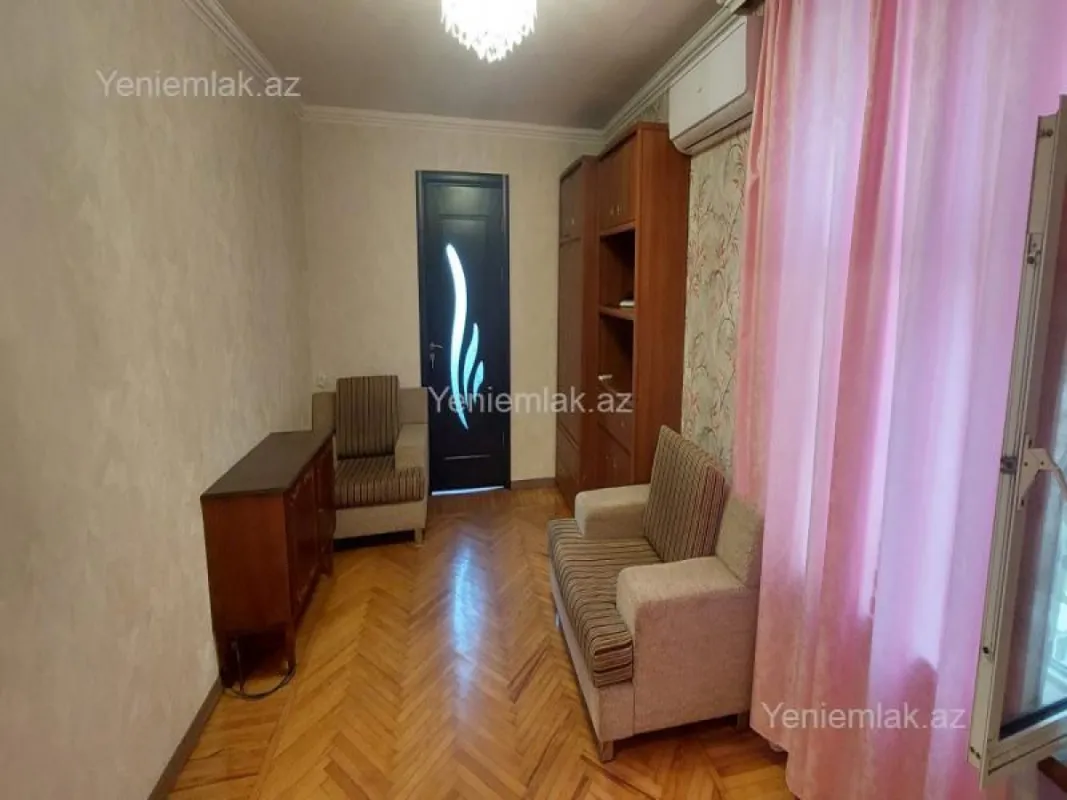 Satılır 2 otaqlı köhnə tikili 33 m²