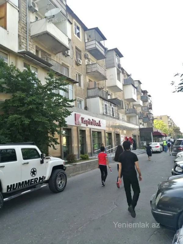 Satılır 2 otaqlı köhnə tikili 33 m²