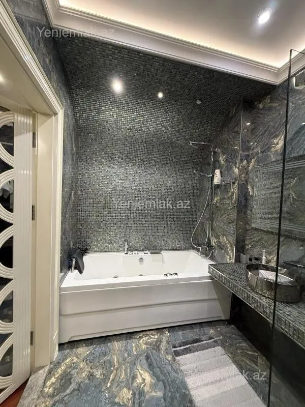 Satılır 4 otaqlı yeni tikili 191 m²