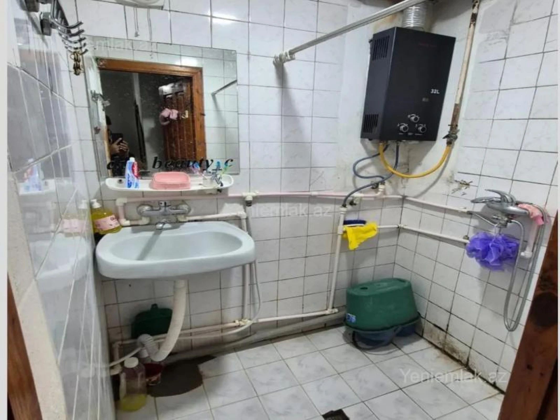 Satılır 2 otaqlı köhnə tikili 54 m²