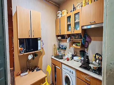 Satılır 2 otaqlı köhnə tikili 65 m²