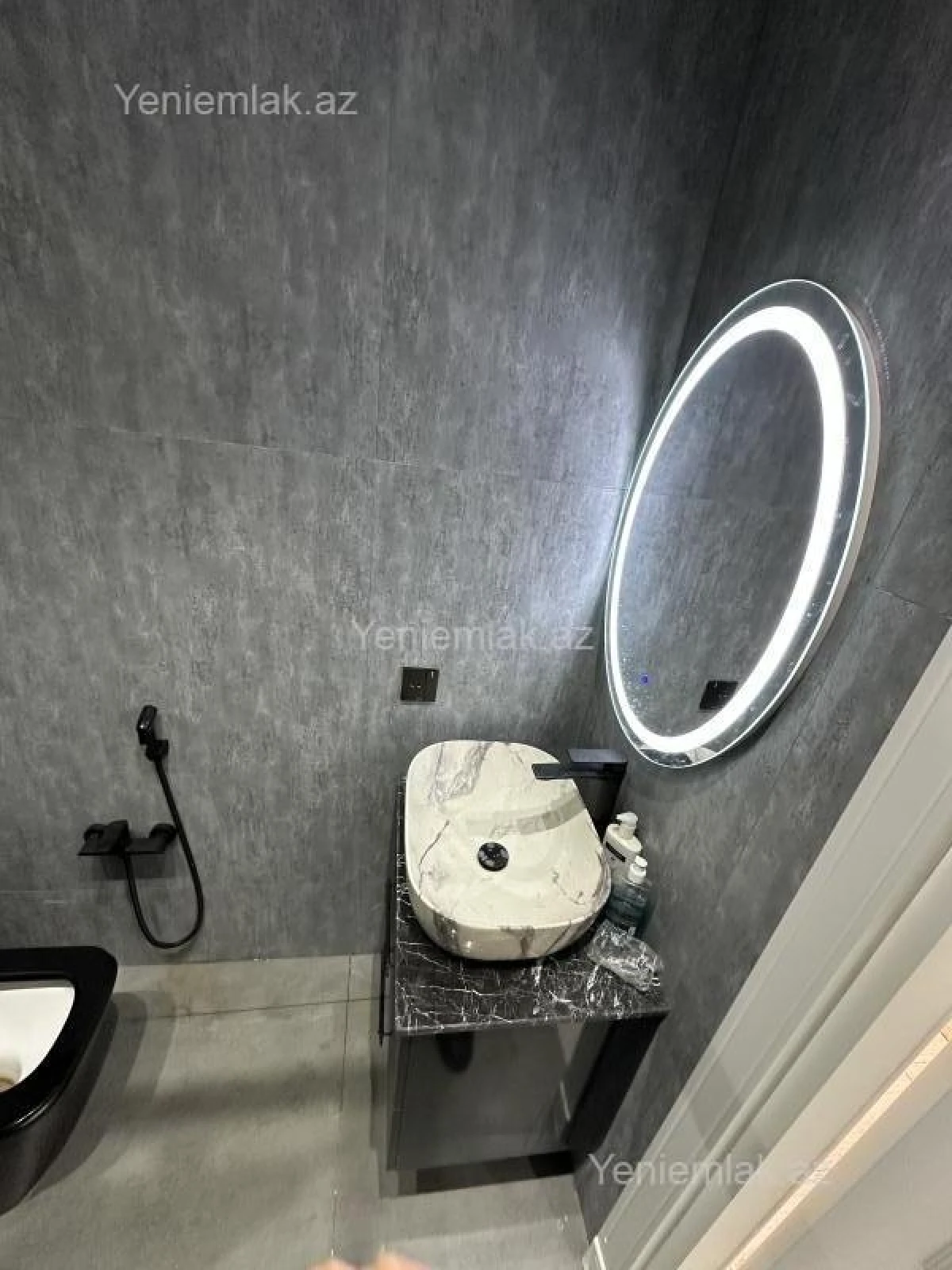 Satılır 2 otaqlı yeni tikili 70 m²