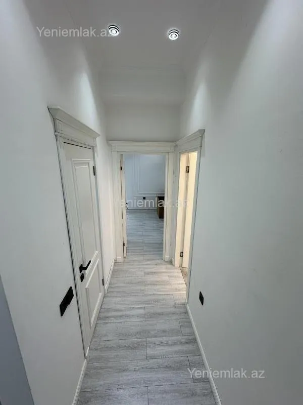 Satılır 2 otaqlı yeni tikili 70 m²