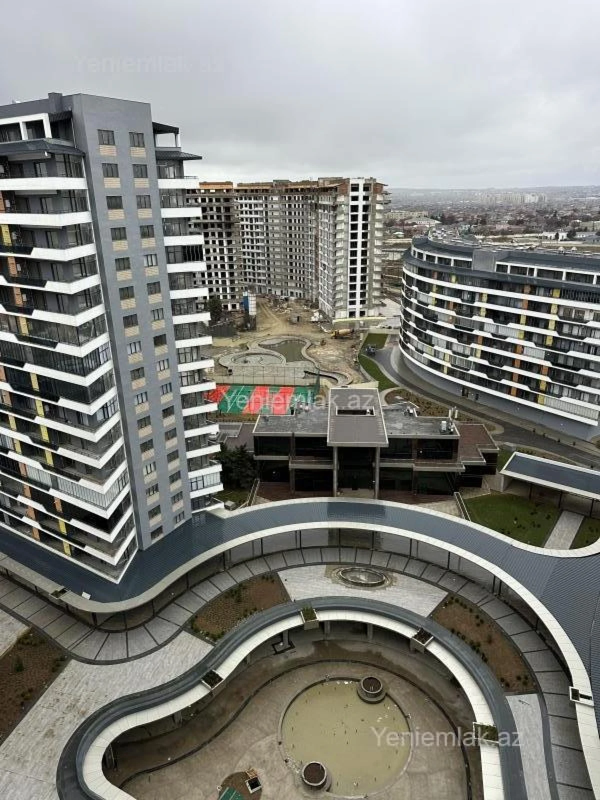 Satılır 2 otaqlı yeni tikili 70 m²