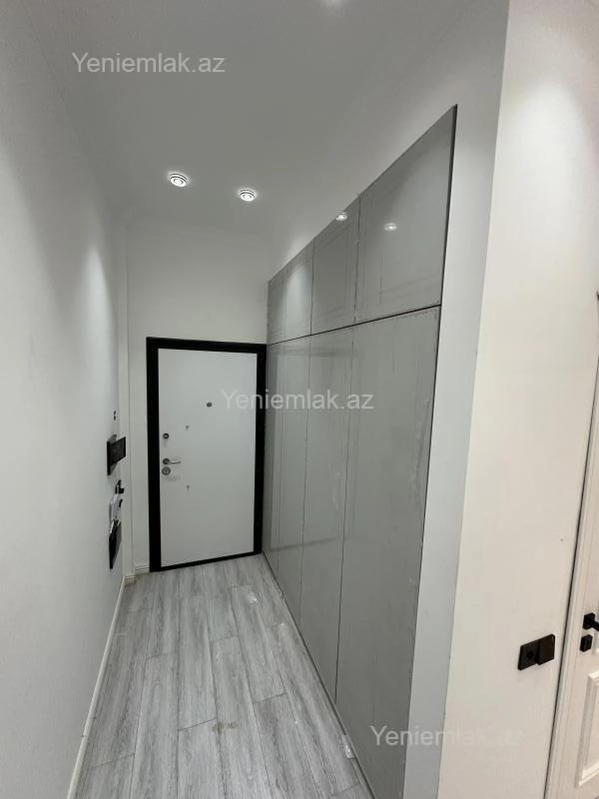 Satılır 2 otaqlı yeni tikili 70 m²