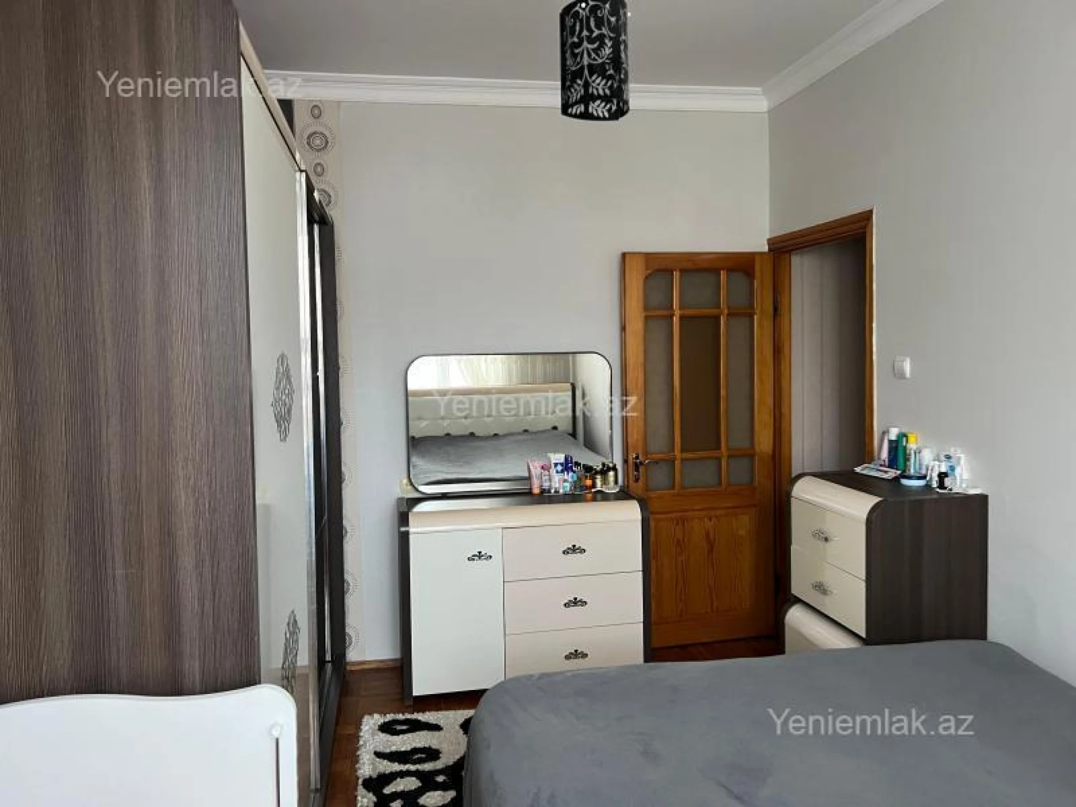 Satılır 3 otaqlı köhnə tikili 73 m²