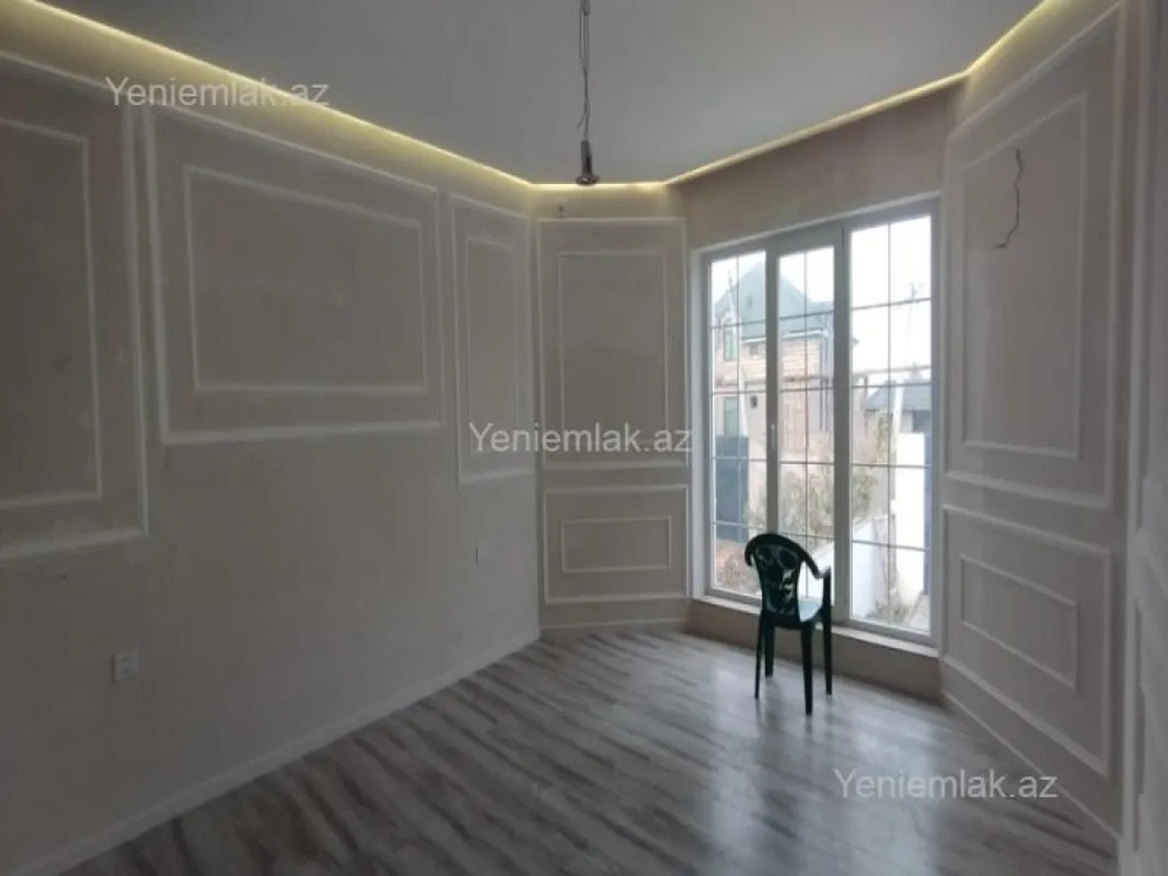 Satılır 5 otaqlı həyət evi 192 m²